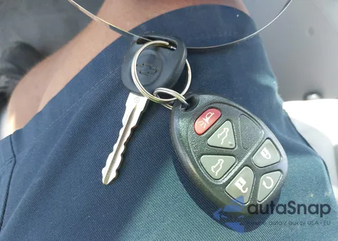 2013 Chevrolet Tahoe Ltz z USA, uszkodzony, nr VIN 1GNSKCE05DR328410